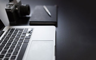 国足失利，媒体标题文案痛彻心扉，国足总结失败 低估对手